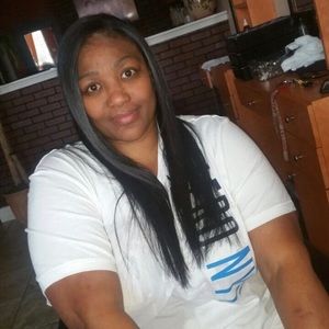 Meet your Posher, Rosaida